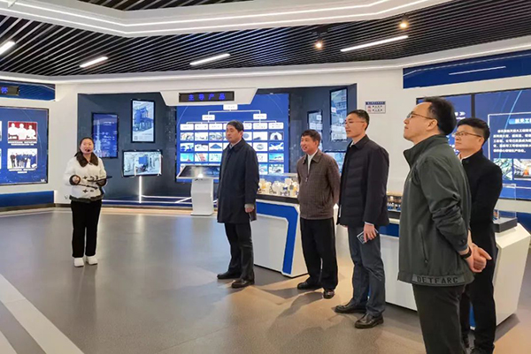 校企合作促发展——AG恒峰科技与江西理工大学签署人才联合培养合作协议 (3).jpg 校企合作促发展——AG恒峰科技与江西理工大学签署人才联合培养合作协议 (3).jpg